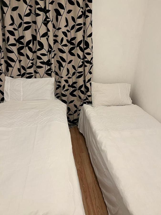 Happy Hours Home Stay Londres Extérieur photo