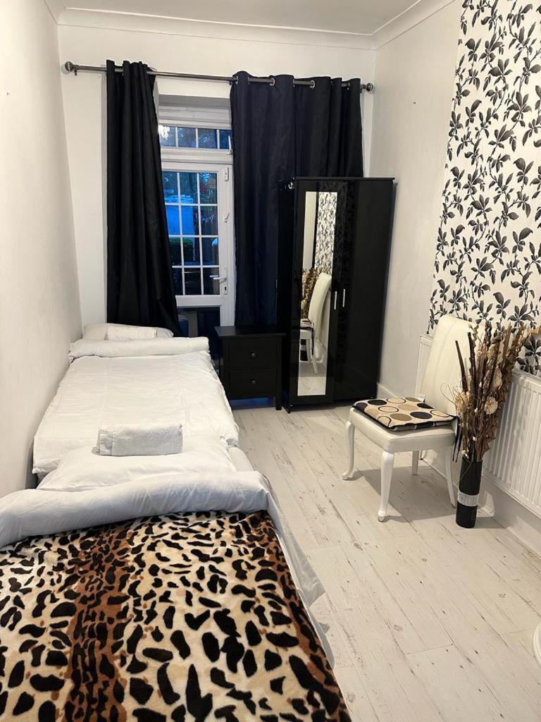 Happy Hours Home Stay Londres Extérieur photo